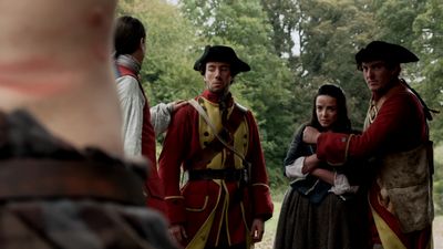 OUTLANDER_-_E1X02_CASTLE_LEOCH_0370.jpg