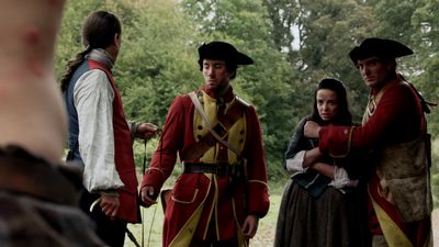 OUTLANDER_-_E1X02_CASTLE_LEOCH_0374.jpg