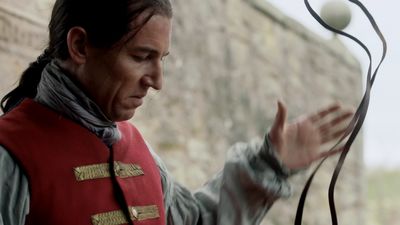 OUTLANDER_-_E1X02_CASTLE_LEOCH_0381.jpg