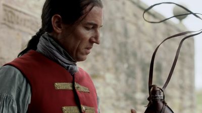 OUTLANDER_-_E1X02_CASTLE_LEOCH_0382.jpg