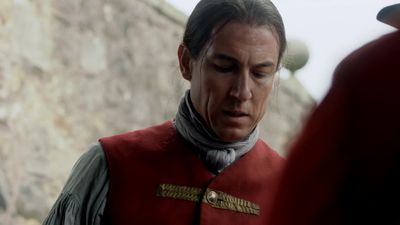 OUTLANDER_-_E1X02_CASTLE_LEOCH_0386.jpg