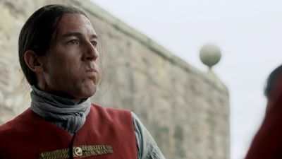 OUTLANDER_-_E1X02_CASTLE_LEOCH_0398.jpg