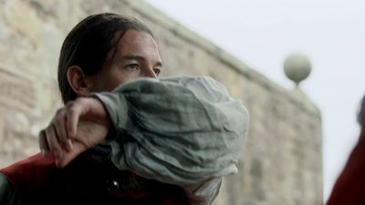 OUTLANDER_-_E1X02_CASTLE_LEOCH_0401.jpg