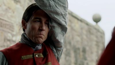 OUTLANDER_-_E1X02_CASTLE_LEOCH_0405.jpg