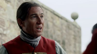 OUTLANDER_-_E1X02_CASTLE_LEOCH_0428.jpg
