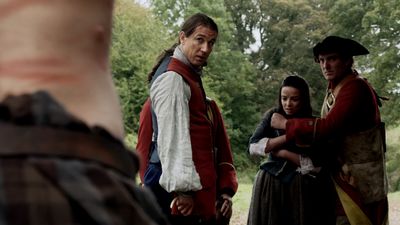 OUTLANDER_-_E1X02_CASTLE_LEOCH_0439.jpg