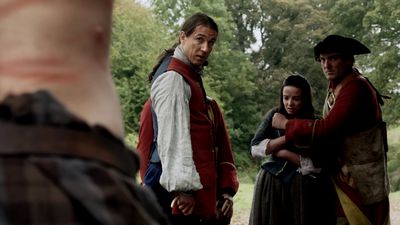 OUTLANDER_-_E1X02_CASTLE_LEOCH_0440.jpg