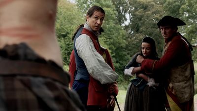 OUTLANDER_-_E1X02_CASTLE_LEOCH_0443.jpg