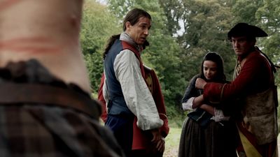 OUTLANDER_-_E1X02_CASTLE_LEOCH_0448.jpg