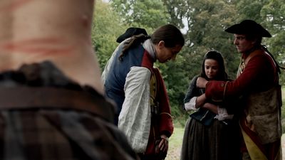 OUTLANDER_-_E1X02_CASTLE_LEOCH_0456.jpg