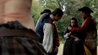 OUTLANDER_-_E1X02_CASTLE_LEOCH_0458.jpg