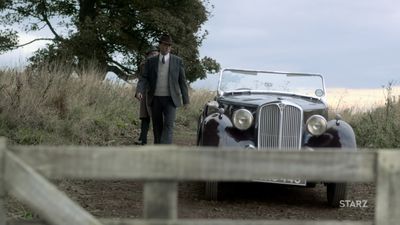 OUTLANDER_-_E1X02_CASTLE_LEOCH_0485.jpg
