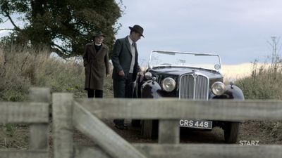 OUTLANDER_-_E1X02_CASTLE_LEOCH_0499.jpg