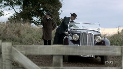 OUTLANDER_-_E1X02_CASTLE_LEOCH_0525.jpg