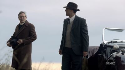 OUTLANDER_-_E1X02_CASTLE_LEOCH_0567.jpg