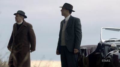 OUTLANDER_-_E1X02_CASTLE_LEOCH_0583.jpg