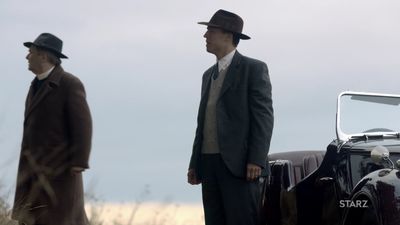 OUTLANDER_-_E1X02_CASTLE_LEOCH_0585.jpg