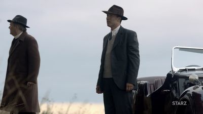 OUTLANDER_-_E1X02_CASTLE_LEOCH_0586.jpg