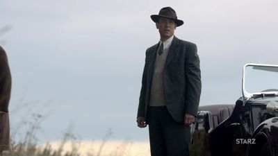 OUTLANDER_-_E1X02_CASTLE_LEOCH_0592.jpg