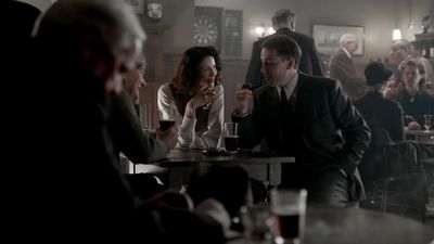 OUTLANDER_-_E1X02_CASTLE_LEOCH_0631.jpg