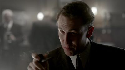 OUTLANDER_-_E1X02_CASTLE_LEOCH_0665.jpg