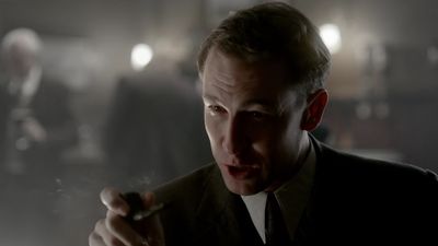 OUTLANDER_-_E1X02_CASTLE_LEOCH_0666.jpg