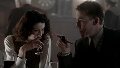 OUTLANDER_-_E1X02_CASTLE_LEOCH_0681.jpg