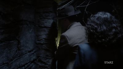 OUTLANDER_-_E1X02_CASTLE_LEOCH_0700.jpg