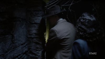 OUTLANDER_-_E1X02_CASTLE_LEOCH_0701.jpg