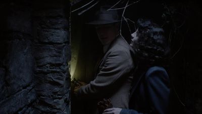 OUTLANDER_-_E1X02_CASTLE_LEOCH_0709.jpg