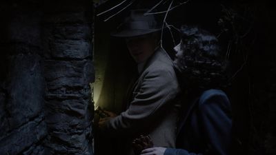 OUTLANDER_-_E1X02_CASTLE_LEOCH_0711.jpg