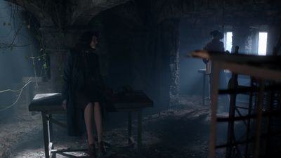 OUTLANDER_-_E1X02_CASTLE_LEOCH_0760.jpg