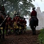 OUTLANDER_-_E1X02_CASTLE_LEOCH_0027.jpg