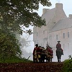 OUTLANDER_-_E1X02_CASTLE_LEOCH_0096.jpg
