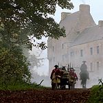 OUTLANDER_-_E1X02_CASTLE_LEOCH_0114.jpg