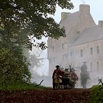 OUTLANDER_-_E1X02_CASTLE_LEOCH_0120.jpg