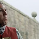 OUTLANDER_-_E1X02_CASTLE_LEOCH_0396.jpg