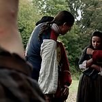 OUTLANDER_-_E1X02_CASTLE_LEOCH_0459.jpg