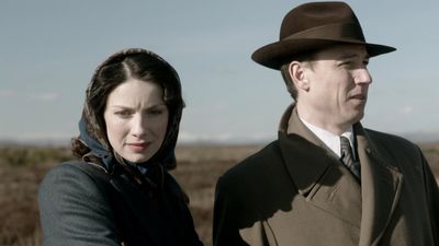 OUTLANDER_-_E1X05_RENT_0328.jpg