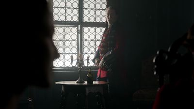 OUTLANDER_-_E1X06_THE_GARRISON_COMMANDER_0448.jpg