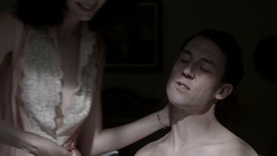 OUTLANDER_-_E1X06_THE_GARRISON_COMMANDER_0612.jpg