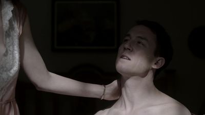 OUTLANDER_-_E1X06_THE_GARRISON_COMMANDER_0615.jpg