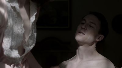 OUTLANDER_-_E1X06_THE_GARRISON_COMMANDER_0618.jpg