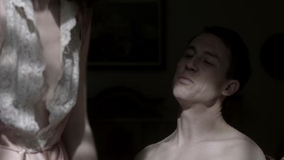 OUTLANDER_-_E1X06_THE_GARRISON_COMMANDER_0619.jpg