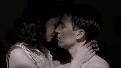 OUTLANDER_-_E1X06_THE_GARRISON_COMMANDER_0723.jpg