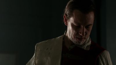 OUTLANDER_-_E1X06_THE_GARRISON_COMMANDER_0786.jpg