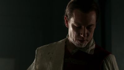 OUTLANDER_-_E1X06_THE_GARRISON_COMMANDER_0789.jpg
