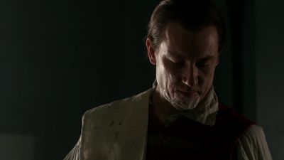 OUTLANDER_-_E1X06_THE_GARRISON_COMMANDER_0790.jpg