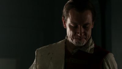 OUTLANDER_-_E1X06_THE_GARRISON_COMMANDER_0792.jpg