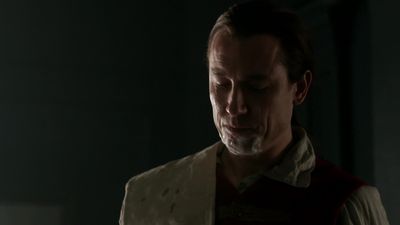 OUTLANDER_-_E1X06_THE_GARRISON_COMMANDER_0798.jpg